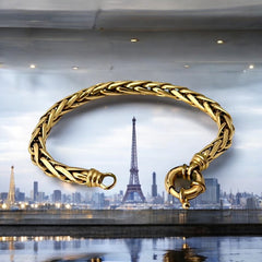 Vintage French wheat chain bracelet, gold-plated design from the 1980s, featuring an elegant oversized clasp for a bold yet refined statement