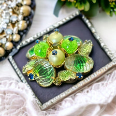 Vintage 1950s Peridot Green Ribbed Givre Glass Floral Brooch