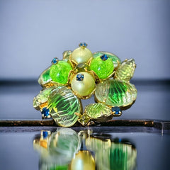 Vintage 1950s Peridot Green Ribbed Givre Glass Floral Brooch