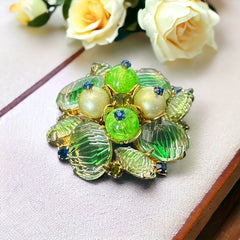 Vintage 1950s Peridot Green Ribbed Givre Glass Floral Brooch