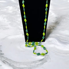 Vintage 1960s Hong Kong Apple & Forest Green Plastic Diamond Cubes Extra Long Necklace – Bold & Versatile Retro Style