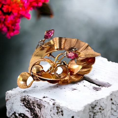 Vintage 1940's Ruby & Clear Rhinestones Rose Gold Plated Floral Wreath Brooch/Pendant