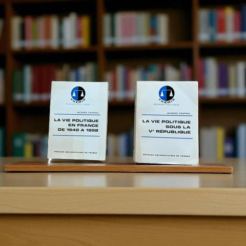 La Vie Politique en France — 2-Volume Set by Jacques Chapsal