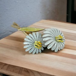 Vintage Signed ART Enamel Daisies Brooch