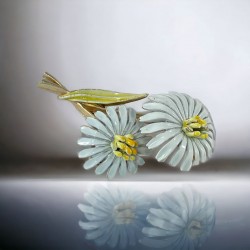 Vintage Signed ART Enamel Daisies Brooch