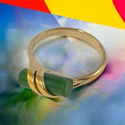 Vintage Signed Avon Wrapped Jade Cylinder Gold Tone Ring