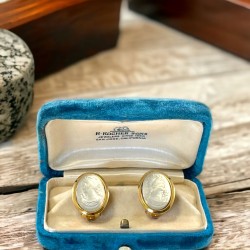 Vintage Victorian Style Glass Cameo Gold Tone Oval Clip-on Earrings