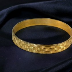 Vintage Coro Pegasus Basket Weave Gold Tone Bangle Bracelet