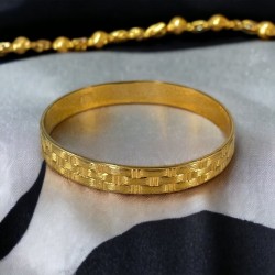 Vintage Coro Pegasus Basket Weave Gold Tone Bangle Bracelet