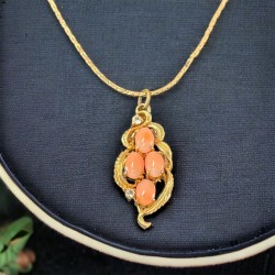 Vintage Faux Angel Skin Coral Cabochons Open Work Leaf Pendant Chain Necklace