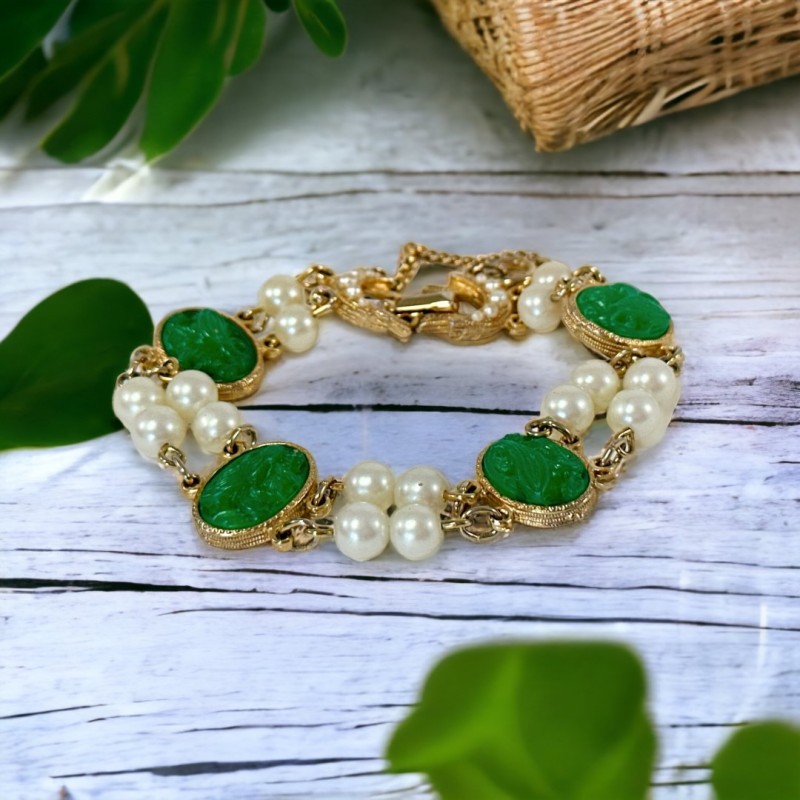 Jade store link bracelet