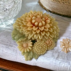 Vintage 1940s Delicate Japan Celluloid Floral Cluster Dress Clip