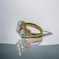 Vintage Signed Avon White Faux Pearls & Clear Rhinestones Gold Tone Floral Ring