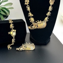 Vintage Noah's Ark Antiqued Gold Tone Links Jewelry Set