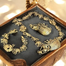 Vintage Noah's Ark Antiqued Gold Tone Links Jewelry Set