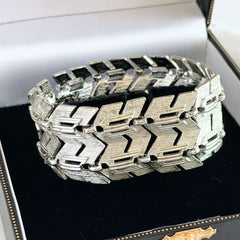 Vintage Cathe silver‑tone textured herringbone link bracelet