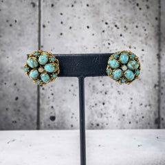 Vintage Czech Turquoise Hubbell Glass Brass Filigree Clip-on Earrings