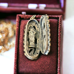 Rare Antique French Gilded Silver Reliquary Locket Pendant with Statue of Jesus – Circa 1800s