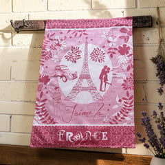 French jacquard cotton tea towel in red and white featuring the Eiffel Tower, romantic Paris couple, vintage car, and floral motifs with “J’aime la France” lettering.