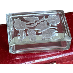 Vintage 1940s clear glass vanity box with reversed etched floral and butterfly design, beveled lid, and frosted detailing—perfect for jewelry, trinkets, or decorative display.