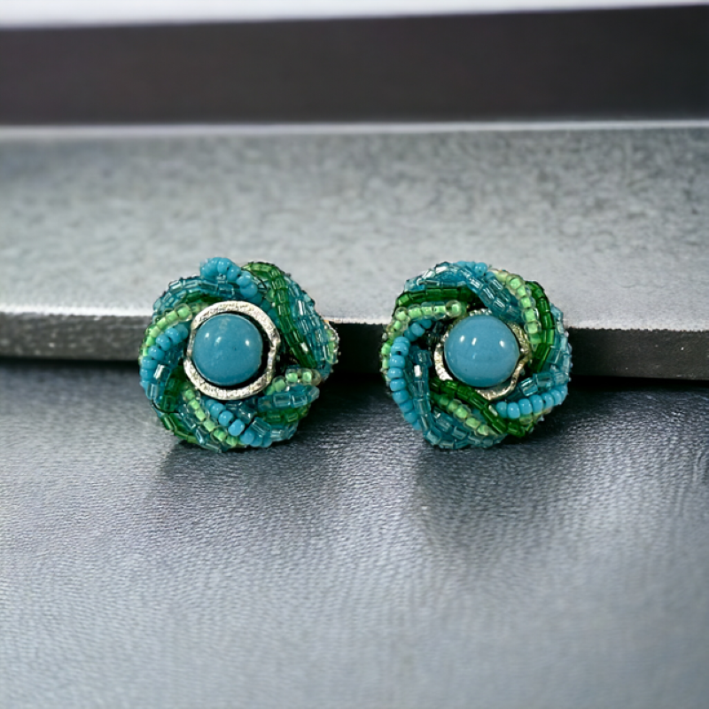 Vintage Earrings Clip Collection 7 Pairs Japan Hong Kong  Vintage green costume glass bead clip earrings display picture 1