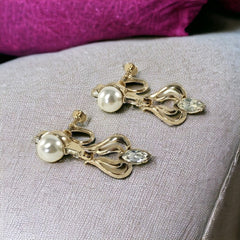 Vintage Kramer Faux Pearl & Rhinestone Gold Tone Dangle Screw Back Earrings