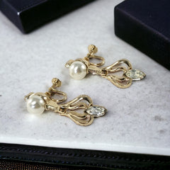 Vintage Kramer Faux Pearl & Rhinestone Gold Tone Dangle Screw Back Earrings