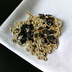 Vintage Sarah Coventry Black Enamel Flowers Grape Cluster Brooch Pendant