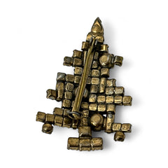 Vintage 1950s Christmas tree brooch with green, red, amber, and clear rhinestones in a gold tone setting, featuring five candle-like stones and a teardrop topper; unsigned Weiss style, very good condition.